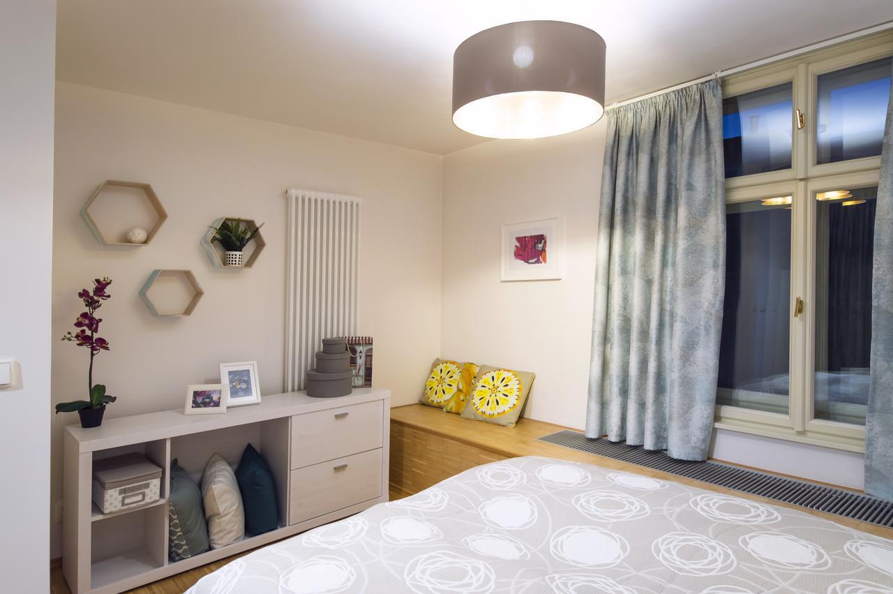 פראג Modern Apartment Charvatova מראה חיצוני תמונה