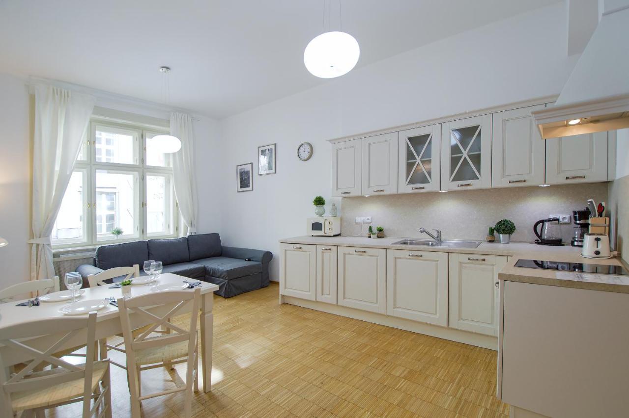 פראג Modern Apartment Charvatova מראה חיצוני תמונה
